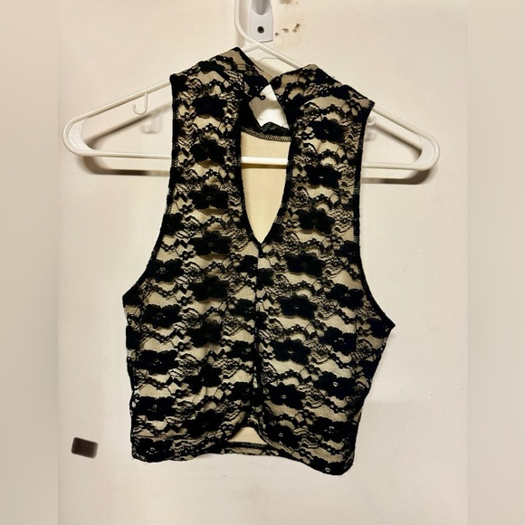 Charolette Rouse Crop Top - Picture 3 of 4